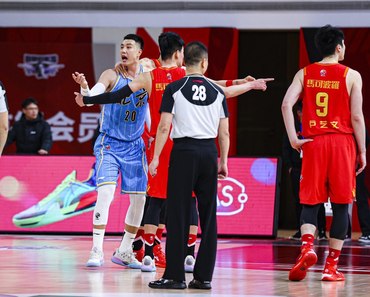 阿贾克斯内部会议纪要流出：今晚远射贴柱，CBA常规赛使命明确，临场指挥获称赞的简单介绍-爱游戏娱乐